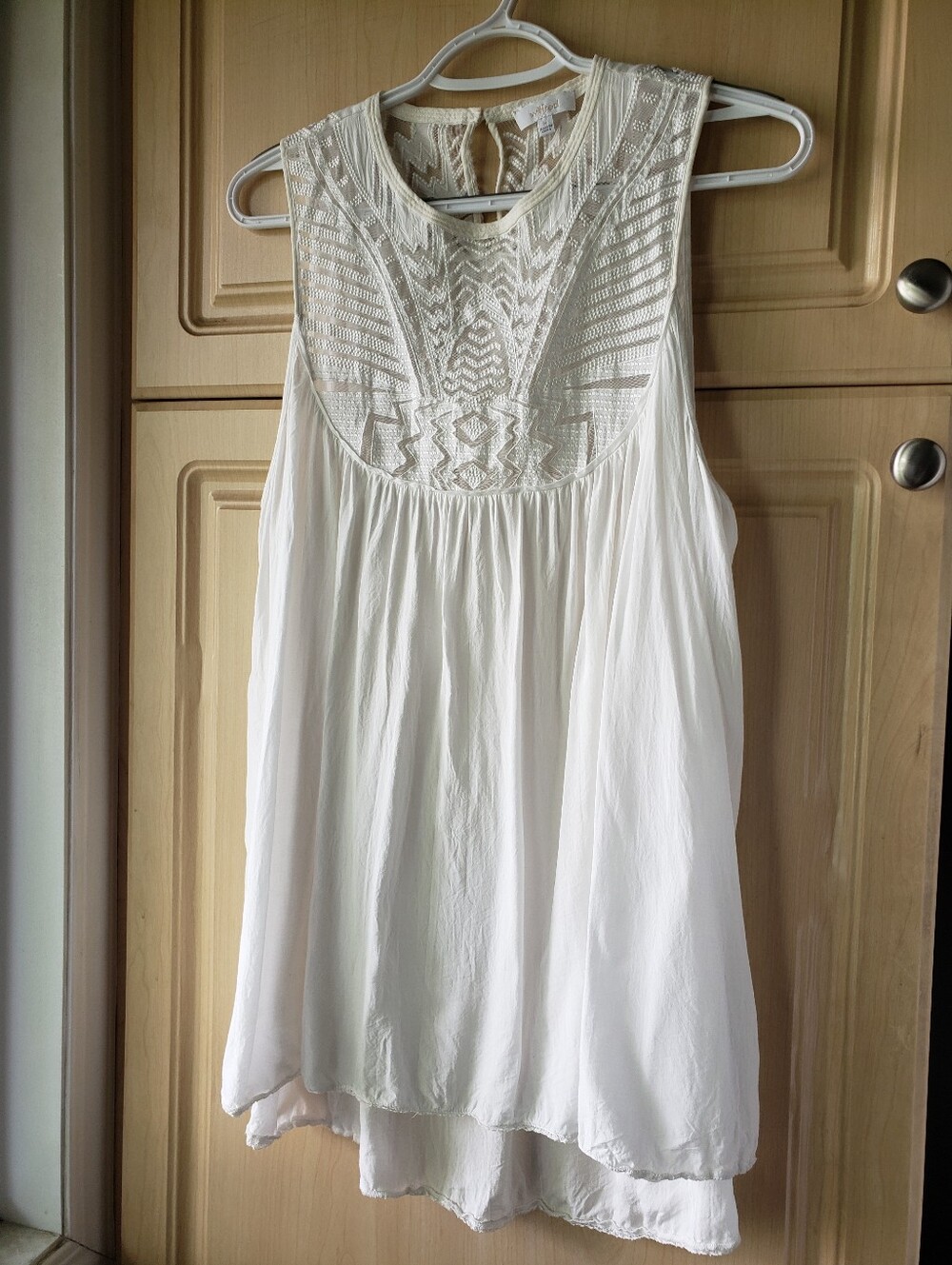 Aritzia Wilfred Cream Lace Yoke Sleeveless Top